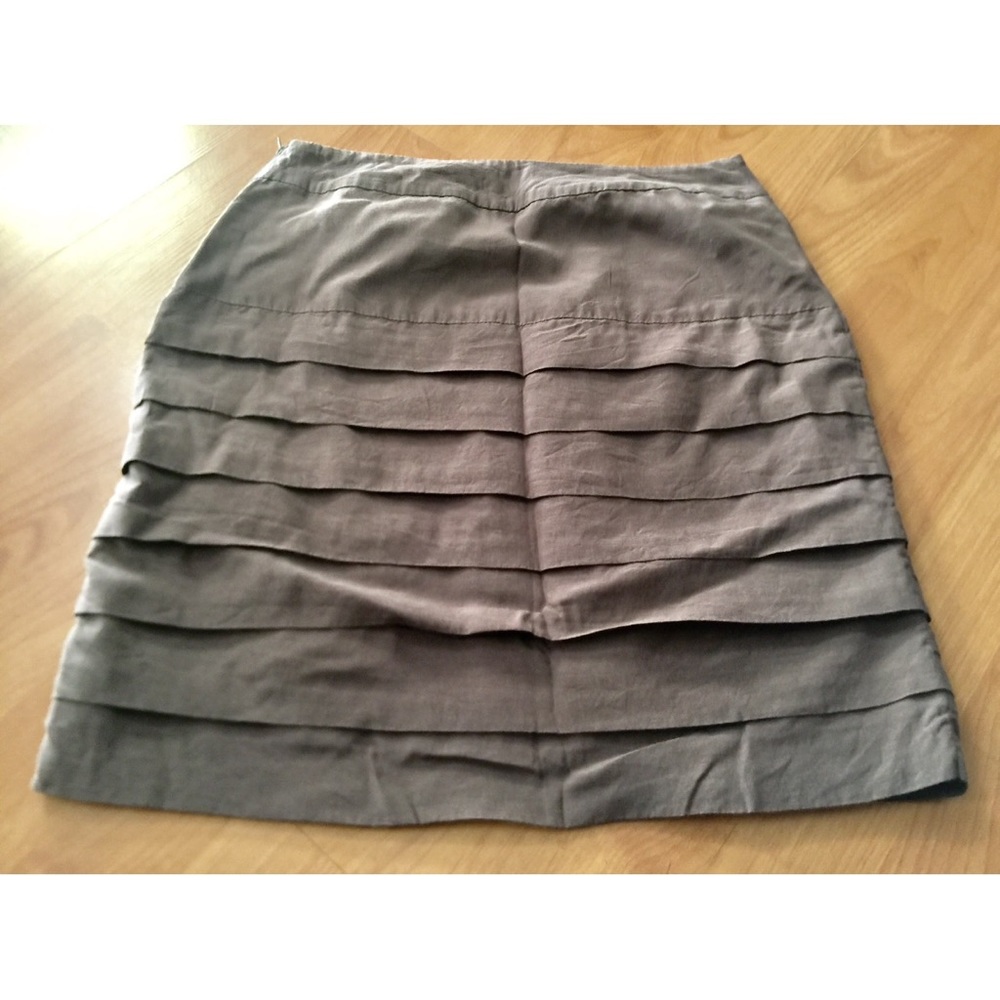 H&M Ruffled Skrrrt - Picture 2 of 5